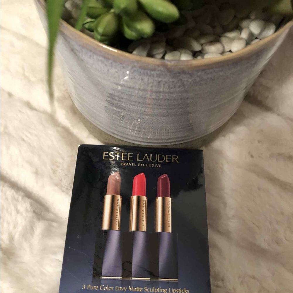 ✨🆕✨Brand New Estee Lauder Trio Collection